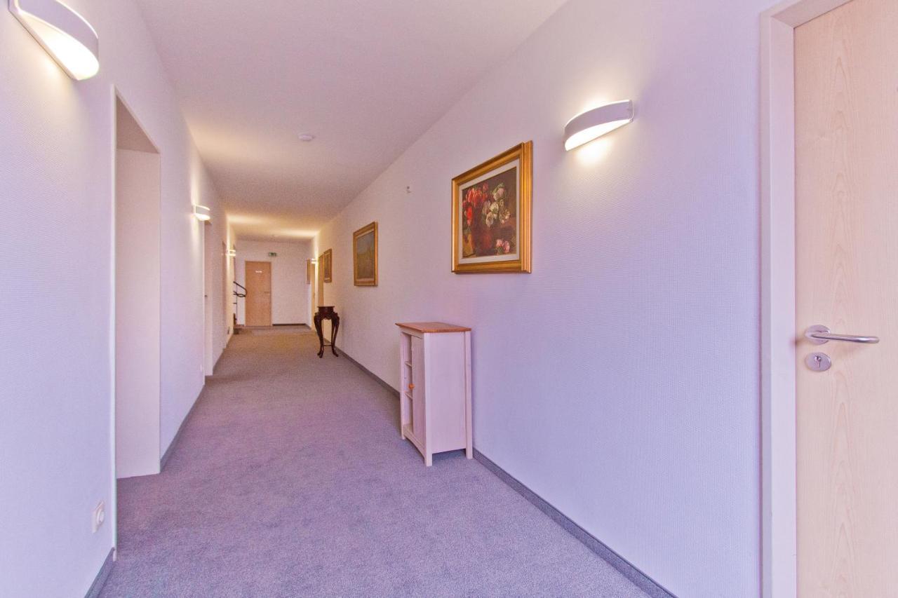 Gasthof Postbraeu Siegenburg Экстерьер фото