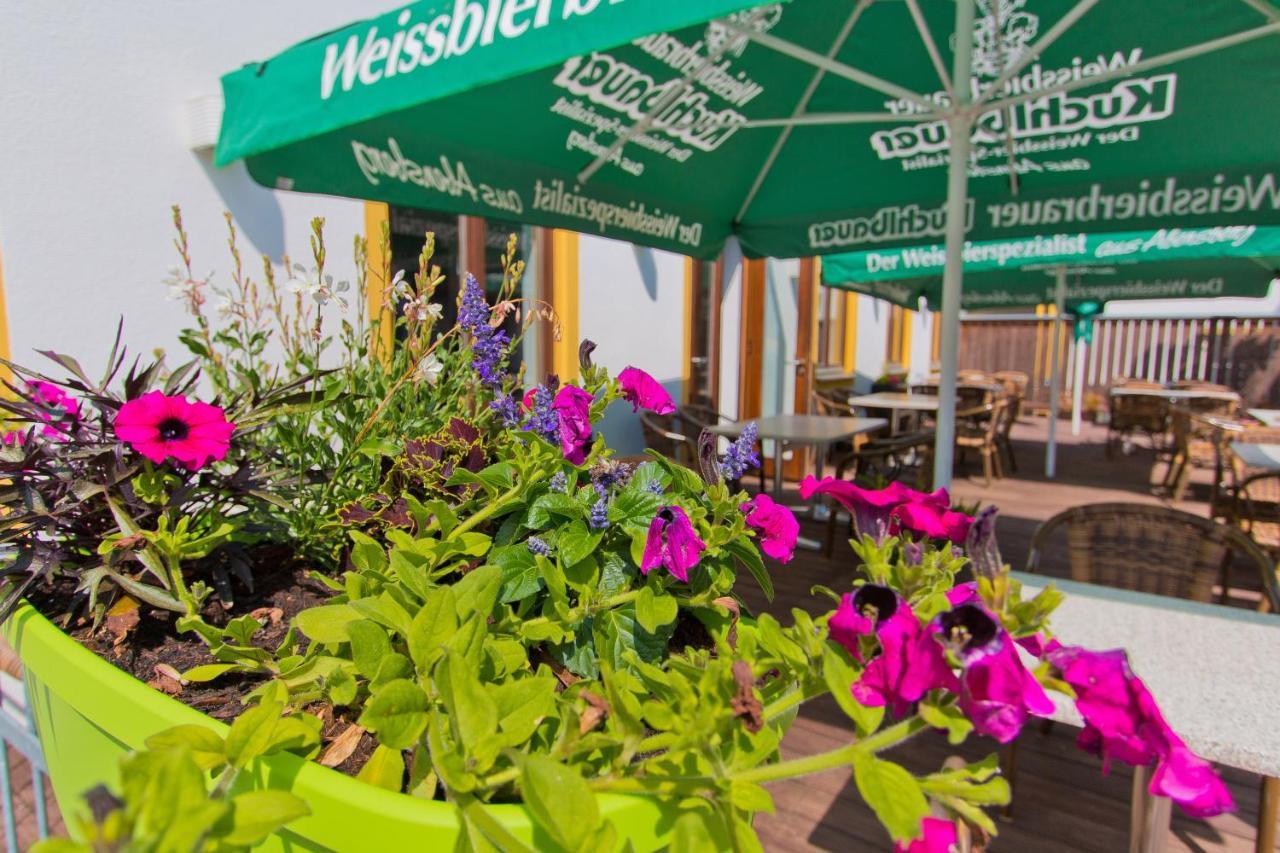 Gasthof Postbraeu Siegenburg Экстерьер фото