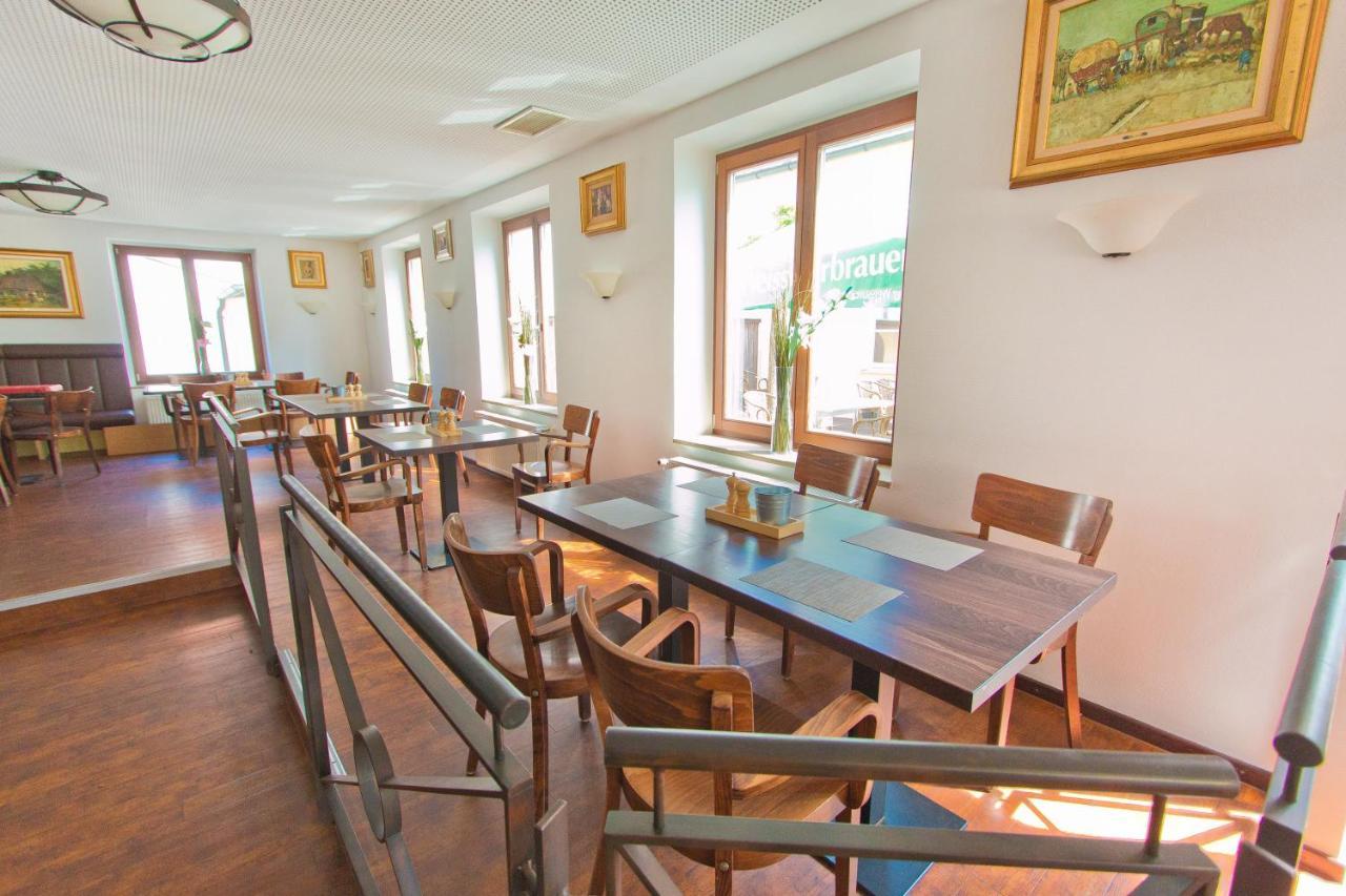 Gasthof Postbraeu Siegenburg Экстерьер фото