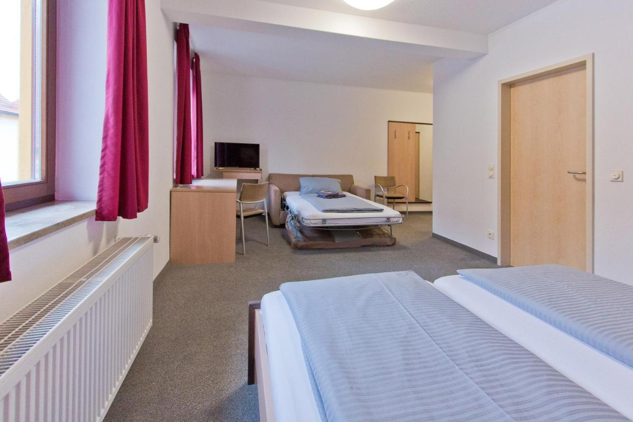 Gasthof Postbraeu Siegenburg Экстерьер фото