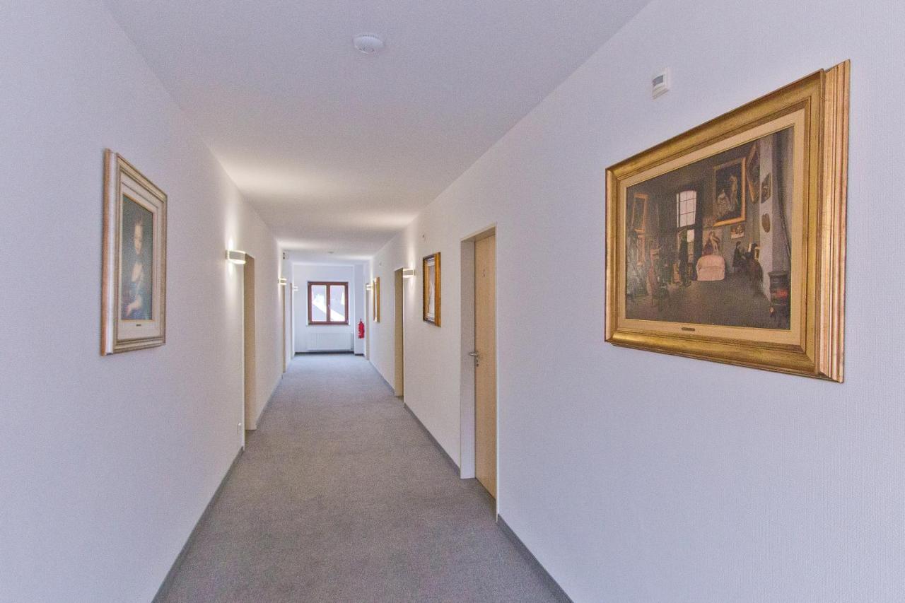 Gasthof Postbraeu Siegenburg Экстерьер фото